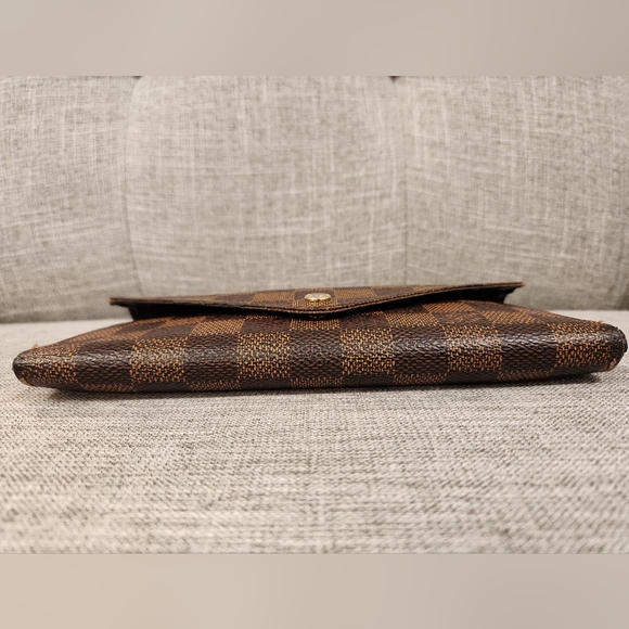 Authentic Louis Vuitton Josephine Wallet - Picture 13 of 13